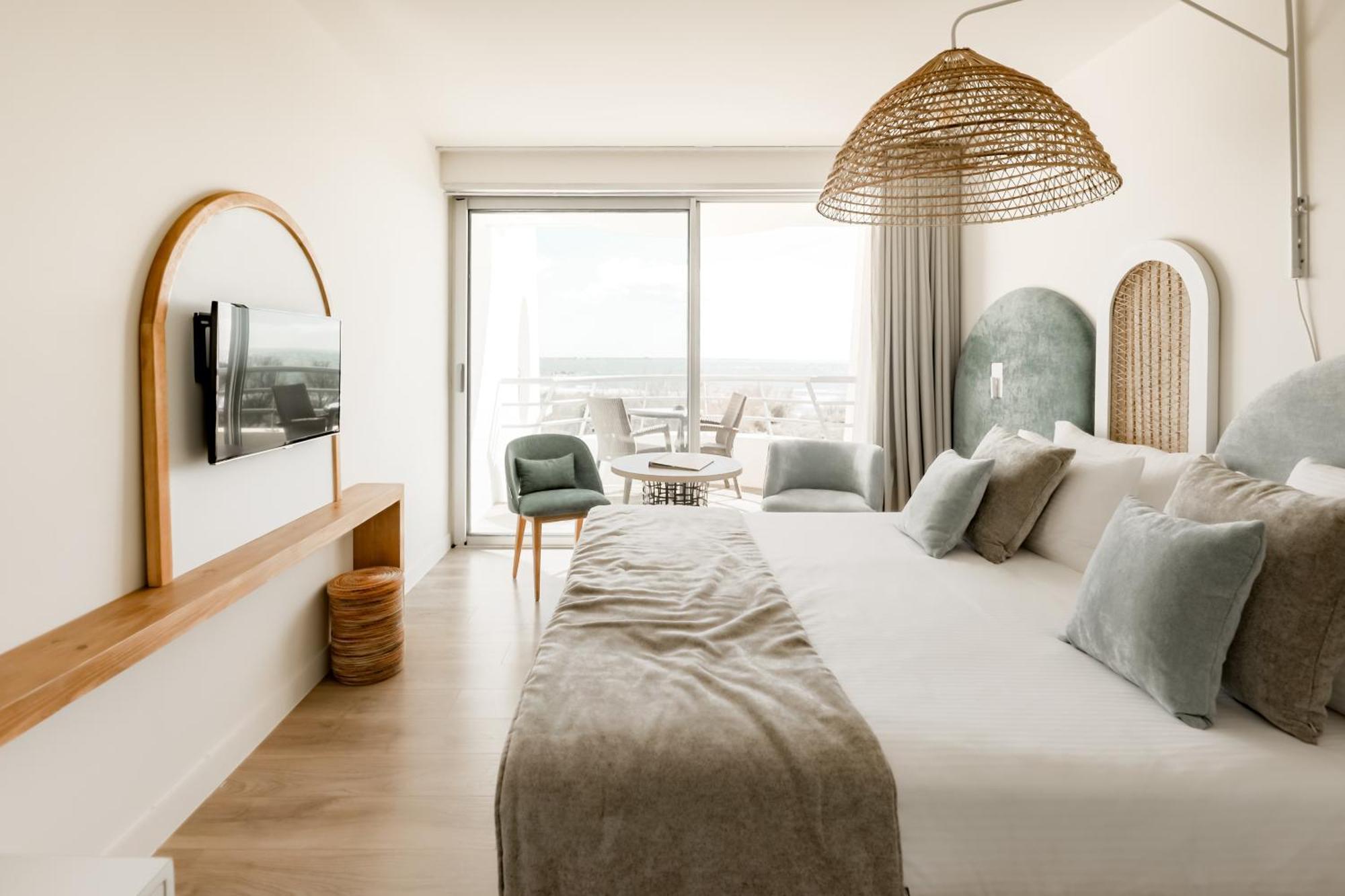 Hotel Les Corallines - Thalasso & Spa ลา กร็องเดอ-ม็อต ภายนอก รูปภาพ