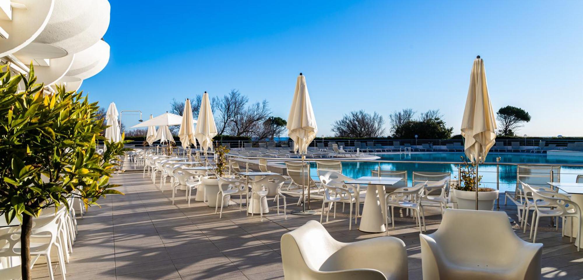 Hotel Les Corallines - Thalasso & Spa ลา กร็องเดอ-ม็อต ภายนอก รูปภาพ